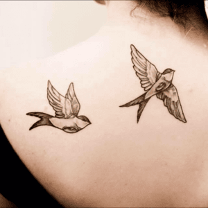 #tattoo #libertytattoo #hirondelle #birdtattoo #swallowtattoo 