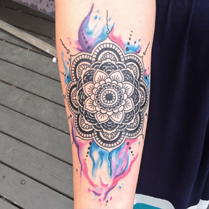 #megandreamtattoo @megan_massacre I've been looking to get a mandala tattoo for a while now, and once i saw a mandala tattoo with a watercolour shading i was sold. And who better to do such a work of art than Megan Massacre. #mandala #watercolor #gritnglory 