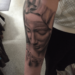 Done by Constantin Schuldt #tattoo #tattoodresden #tattoodo #ink #inked #blackngrey #tattooed #tattoomodel #german #art #artfair #black #inkedlifestyle 
