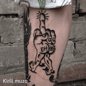 #tattooftheday Kiss my ass par @xkirillmuzax #kissmyass #tatouages #tatouage #tattoos #tattoo #ink #blackink