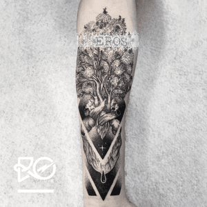 By RO. Robert Pavez • Tree Heart "Blurred white area is a text not made by me"   • Studio Nice Tattoo • Stockholm - Sweden 2017 • Please! Don't copy® • #engraving #dotwork #etching #dot #linework #geometric #ro #blackwork #blackworktattoo #blackandgrey #black #tattoo 