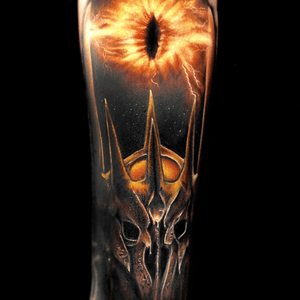 Another shot of #sauron #lotr #saurontattoo completed last week by @guyfletcher