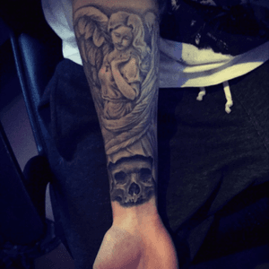 Done 😁#angel #skull #tattoo #forarm #angeltattoo #skulltattoo #firsttattoo #memory #finished 👌🏻
