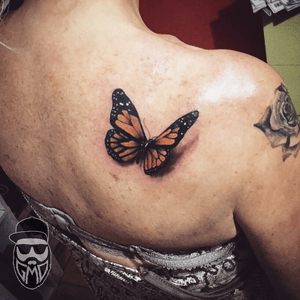 Fly  #butterflytattoo #butterfly #realism #realistic #realismo #cosenza #insect #insecttattoo #wings #color #gmd #gmdart #giovanniderosetattoo 