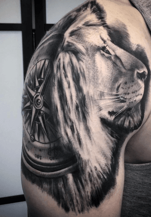 Done by Bram Koenen - Resident Artist.                         #tat #tatt #tattoo #tattoos #amazingtattoo #ink #inked #inkedup #amazingink #lion #liontattoo #lionking #lionhead #blackandgrey #blackandgreytattoo #blackandgreytattoos #blackandgreyrealism #arm #armpiece #amazingart #tattoolovers #culemborg #netherlands