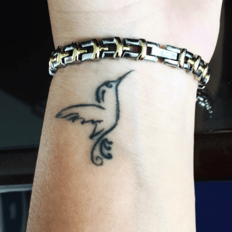 Tattoo uploaded by Guido Ramirez • Tatuaje de colibri steampunk.lo hice  usando tinta negra dynamic,linea de 5rl solamente.espero les guste. •  Tattoodo
