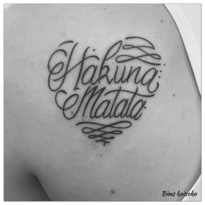 #bims #bimstattoo #bimskaizoku #hakunamatata #leroilion #coeur #coeurtattoo #coeurlettering #heart #hearttattoo #lettering #letteringtattoo #paristattoo #paris #paname #tatouage #tatouages #txttoo #disney #disneyland #disneytattoo #tatt #tattoo #tattoed #tattoos #tätt #tattoogirl #tattooing #tattooworld #tattoolover 