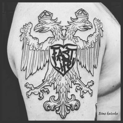 🗡Armoiries du guesclin🗡 l’aigle a 2 tête 🦅. #bims #bimstattoo #bimskaizoku #duguesclin #armoiries #france #paris #paristattoo #paname #histoire #history #bertrandduguesclin #blason #tatouage #force #fastlife #picture #photography #love #hate #aigle #darkartists #blxcktattoo #tattoo #tattrx #tattoos #tattooed #tattoodo #tattoo_artwork 👑🦅👑