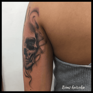 #bims #bimstattoo #bimskaizoku #skull #smoke #tatouages #tatouage #paristattoo #paris #paname #tatt #tatts #tatted #tattoo #tätt #tattoogirl #tattoos #tattooing #tattoo2me #tattooer #tattogirl #tattoostyle #tattoomodel #tattoodo #tattedgirls #tattoowork #tattooist #tattoolover #tattooart #tattoolife 