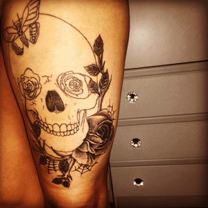 #skull #rose #notfinished #web #deathmoth ❤️❤️❤️