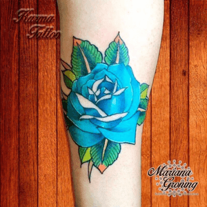 Neotraditional rose tattoo#tattoo #tatuaje #tattooed #marianagroning #karmatattoo #mexico #cdmx #watercolor #watercolortattoo #colortattoo #flowertattoo #flower #flowers #skull #plants #craneo #tatuadora #mexicoDf 