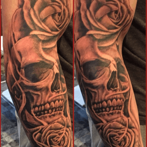 #roses #blackandgrey #realism #skull 