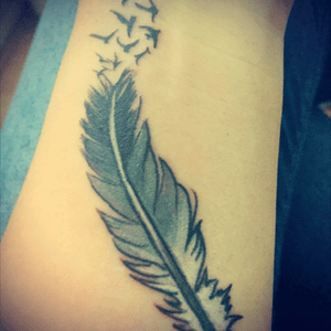 Cause you build your own destiny and you're free to keep moving forward #tattoo #feathertattoo #artisticfreedom 