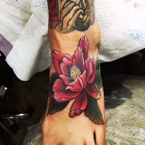 Flower tattoo #flowertattoo #foottattoo #tattoo #fullcolor 