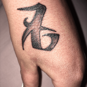 Love rune tattoo (Shadowhunters)