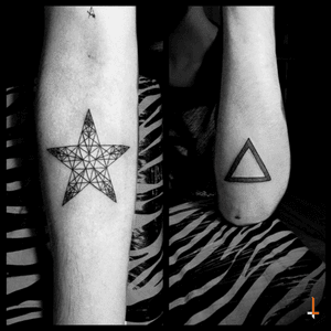 Nº108 Geometry that matters #tattoo #star #fractal #geometric #geometry #lines #triangle #filledwithlines #element #fire #symbol #bylazlodasilva