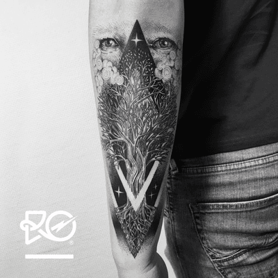 By RO. Robert Pavez • Tree of Life II • Studio Nice Tattoo • Stockholm - Sweden 2017 • #engraving #dotwork #etching #dot #linework #geometric #ro #blackwork #blackworktattoo #blackandgrey #black #tattoo #fineline #treeoflife