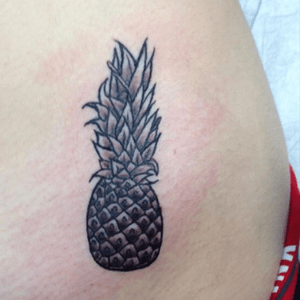 Baby pineapple ive done! #hiptattoos #pineapple #pineappletattoo #smalltatto #blackandgrey #tattooapprentice 