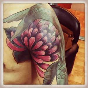 Flor de lotto, segunda sesion de tatuaje japones tradicional de brazo completo! 😁