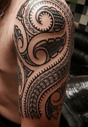 Done by Jarno Theijn - Resident Artist.                           #tat #tatt #tattoo #tattoos #amazingtattoo #ink #inked #inkedup #amazingink #maori #maoritattoo #maoristyle #linework #black #blackwork #sleeve #arm #armpiece #tattoolovers #inklovers #art #culemborg