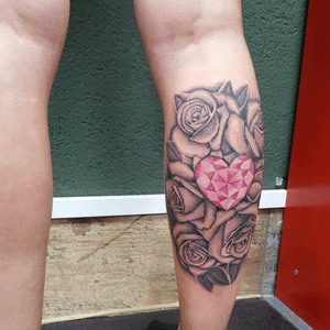 Done by Lex van der Burg - Resident Artist.                   #tat #tatt #tattoo #tattoos #amazingtattoos #ink #inked #inkedup #amazingink #blackandgrey #blackandgreytattoo #rose #roses #rosestattoo #pink #heart #diamond #diamondtattoo #leg #legpiece #tattoolovers #inklovers #artlovers #art #culemborg #netherlands 