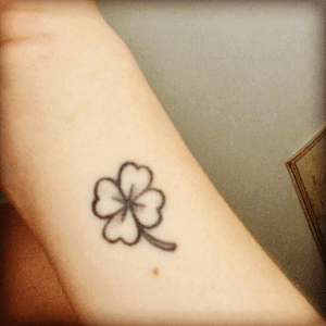 Clover for being part Irish and born on St Paddy's Day #irish #clovertattoo 