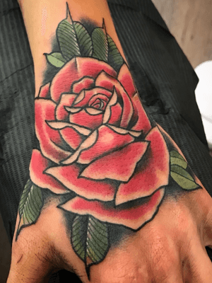 #traditional #traditionaltattoo #rose #tattoooftheday  #rosetattoo #neotraditional #neotraditionaltattoo 