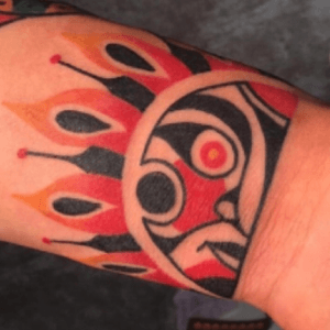 #wristtattoo of the #sun #sunface #flames #black #red #orange by #tattooartist #KTattooing @ktattooing #gemtattoostudio 