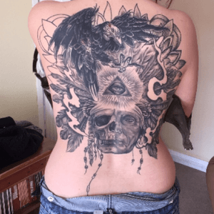 Another look at it actually healed. #tattoo #back #skull #indianchief #crow #mandala #smoke #backpiece 