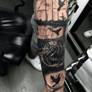 Secound section added Snake skeleton tattoo designed and tattooed by me,   #buzznuminous #tattooist #gothic #blackandgrey #blacktattoo #skull #daemon  #snake #silute #rattle #tat #tats #tattoo #tatts #tatted #tattoos #tattooed #tattooartist #siloute  #painting #tattooedguys #tattooart #tattooart 