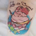 This is my first tattoo, it took 3 hours and I'm in love with it. It's tattooed over my selfharm scars, and the result is amazing, I barely see the scars. I made it so that I can build up more around it later. This arm is going to be full of colors, sweets, cake, ice cream and more ideas, since I'm a proud baker. This tattoo is a dream come true, and more will come. #cupcake #sweets #raspberry #ribbon #frosting #colorful 