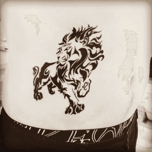 Tal enjoy your lion ✍🏻🤘🏻🌹 #tattooshop #rosetattoo #liontattoo #ink 
