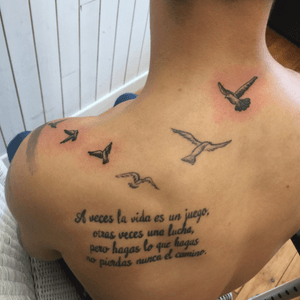 Some birds i did with an older tattoo feel free to comment#