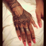 #Rihanna #HandTattoo #FingerTattoo #pattern 