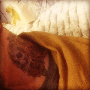 Neck tat #necktatoo #skull #roses #skullandroses #colour 