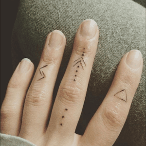Runes: harvest, protection and balance, higher conciousness, elements. #hand #fingertattoo #runes #runesvikings 