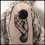 #black #hand #circle #tattoo #blackwork #totemica #ontheroad 