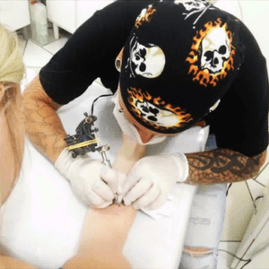 Tatuando #jeffinhotattow #tattooartist #tattooist #tatuador 