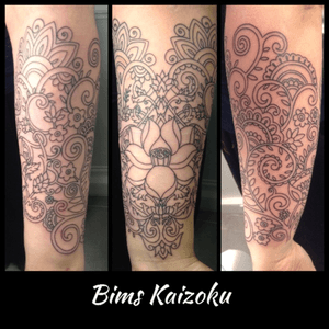 #bims #bimstattoo #bimskaizoku #arabesque #line #flower #lotus #blx #black #blackink #blxckink #blxckink #blxckwork #ornement #tatouage #tattooed #tattooart #tattoogirl #tattoos #tattooartist #tattoo #inked #ink #paris #paname #paristattoo #champselysees #8emeencre #laplusbelleavenuedumonde