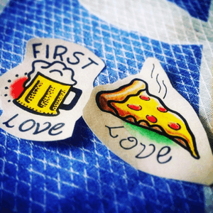 Flash's by @igor_ink #flash #draw #beer #pizza #traditional #oldschool #color #flashday #love #lovetattoo #lovepizza #lovebeer #firstlovetattoo #cerveja #cerveza #desenho #dibujo