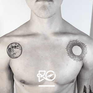 By RO. Robert Pavez • Moon and Sun • Studio Nice Tattoo • Stockholm - Sweden 2016 #engraving #dotwork #etching #dot #linework #geometric #ro #blackwork #blackworktattoo #blackandgrey #black #tattoo 