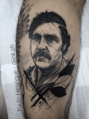 El Patron, Pablo Escobar #pabloescobar #elpatron #colombia #narco #gangster #criminal #portrait #portraittattoo #darkart #black #blackandgrey #blacktattoo #tattoo #tattoos #blackwork #blackworkers #blackworktattoo #dotwork #dotworktattoo #linework #solid #coca #leaves #caxiasdosul 