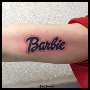 ⭐️Car BARBIE c’est ma star⭐️ #bims #bimskaizoku #bimstattoo #paristattoo #paris #paname #ink #inked #barbie #barbiegirl #pouf #poupée #letters #lettering #letteringtattoo #rose #pink #star #tatouage #tatouages #tattoo #tattoos #tattooartist #tatt #tatts #tatto #tatted #tattooed #darkartists 