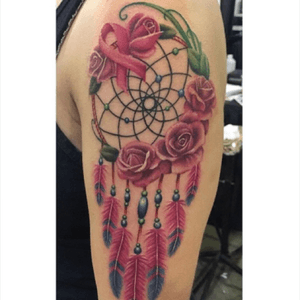 Dreamcatcher with roses and breast cancer ribbon 😍 #meganmassacre 