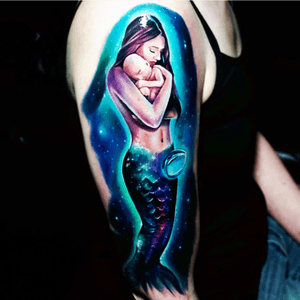 Artist #TylerMalek #mermaid #baby #glow 
