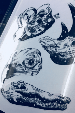 Skullies in my flash book🖤 #animalskull #tattooartist #drawings #sketch #myartwork #blackwork 