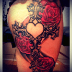 #megandreamtattoo #rose #cross #tattoos #girlswithtattoos #inlove 