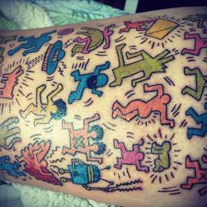 #tattoo by @misshask1 inspired by keith haring  #keithharing #leg #legtattoo 