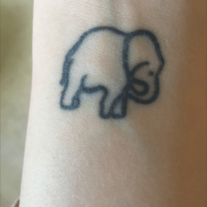 Little tattoo ideas! Elephant done in liverpool, england! One of my favourite tattoss! 