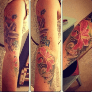 Swirl sleeve. #yellowspottedwhiteface #dragonfly #lily #colour #forgetmenot #MyFamily